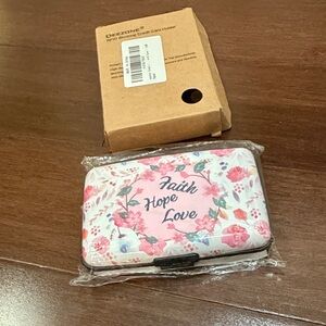 DEEZONE RFID Blocking Credit Card Holder Faith Hope Love floral